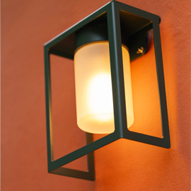 Hugy Model 1 Wall Light